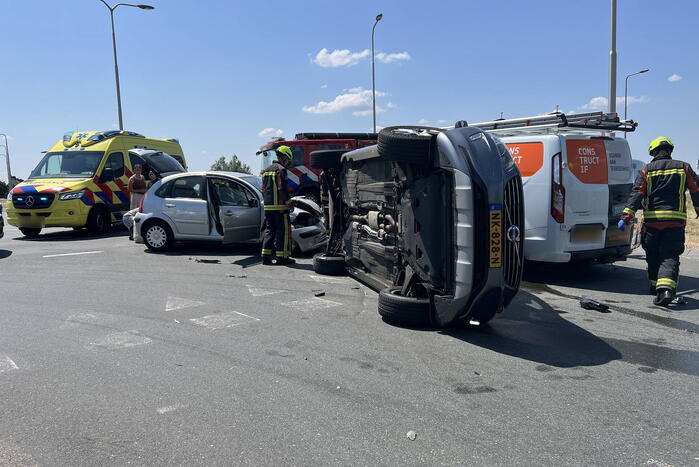 Meerdere voertuigen betrokken bij aanrijding