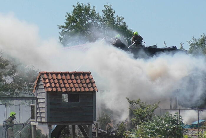 Grote brand in opslagloods