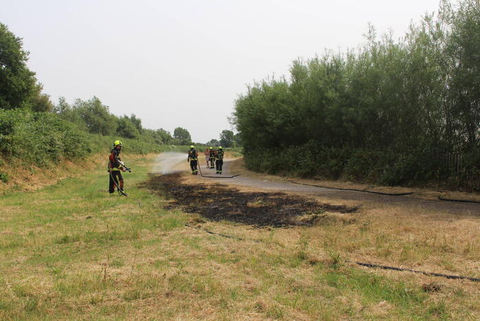 Bermbrand snel onder controle