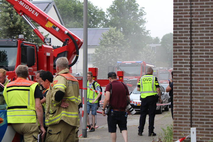 Veel rookontwikkeling bij grote brand in woning