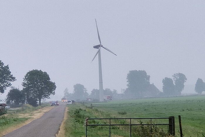 Brand boven in windmolen