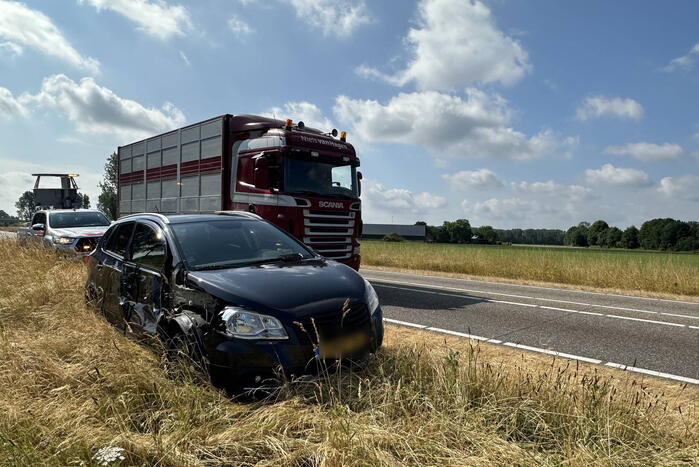 Flinke schade bij aanrijding met vrachtwagen