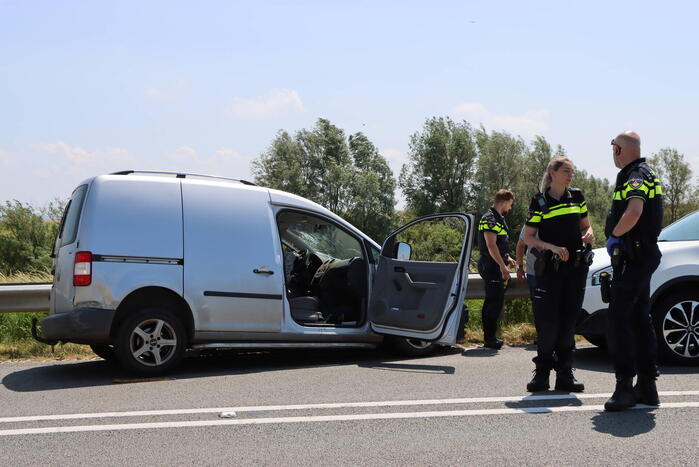 Zeelandbrug afgesloten door ernstig ongeval