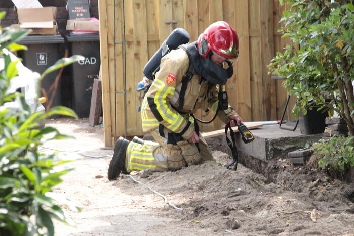 Gaslekkage in voortuin door aanleg stroomkabel