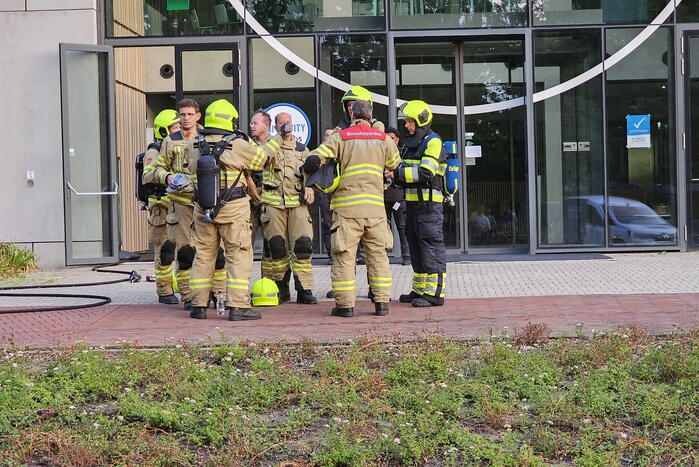 Brandweer ingezet na brandmelding gebouw