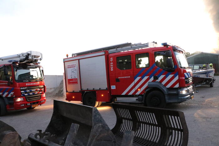Grote brand in loods