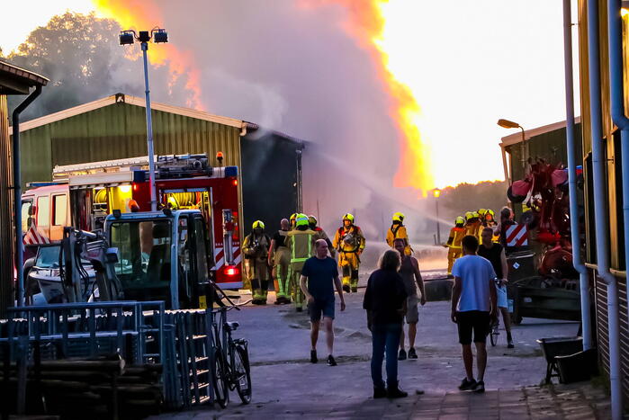 Grote brand in loods