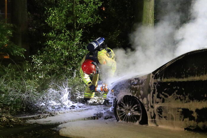 Auto verwoest door brand