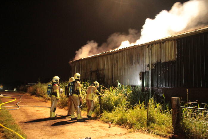 Brand in opslagloods op boerenerf