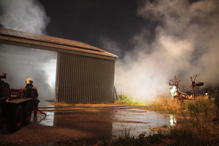 Brand in opslagloods op boerenerf
