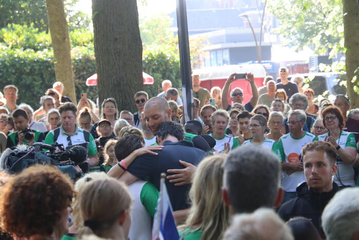 Maarten van der Weijden Onthaald in Prinsentuin