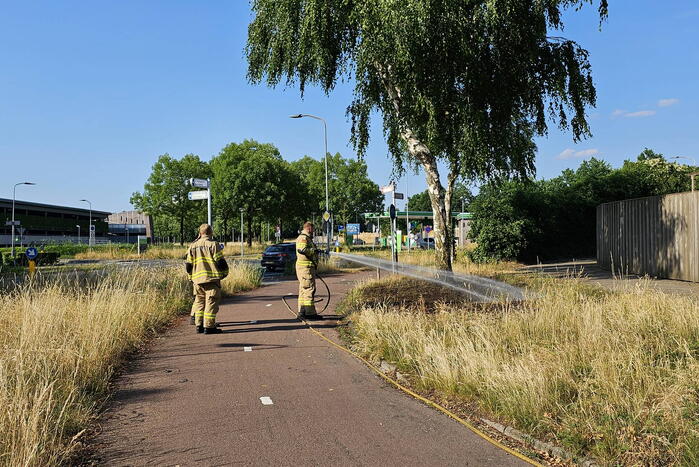Bermbrand snel onder controle