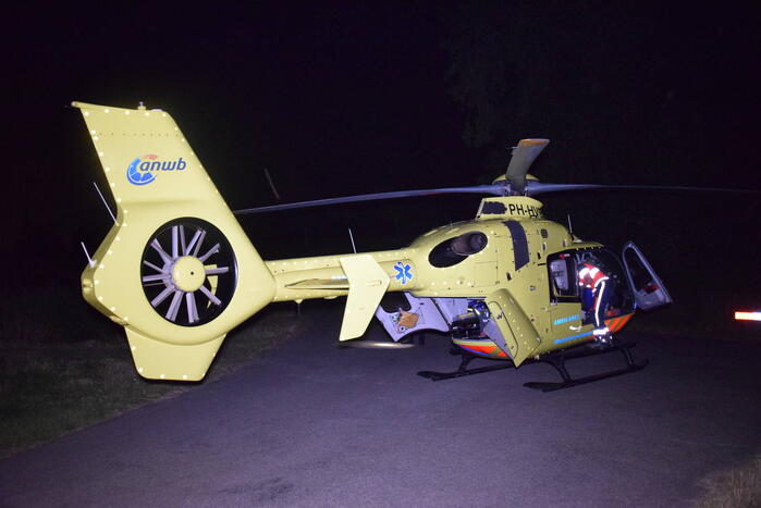 Nachtelijke inzet van traumahelikopter in polder