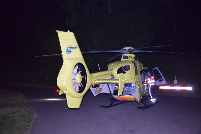 Nachtelijke inzet van traumahelikopter in polder