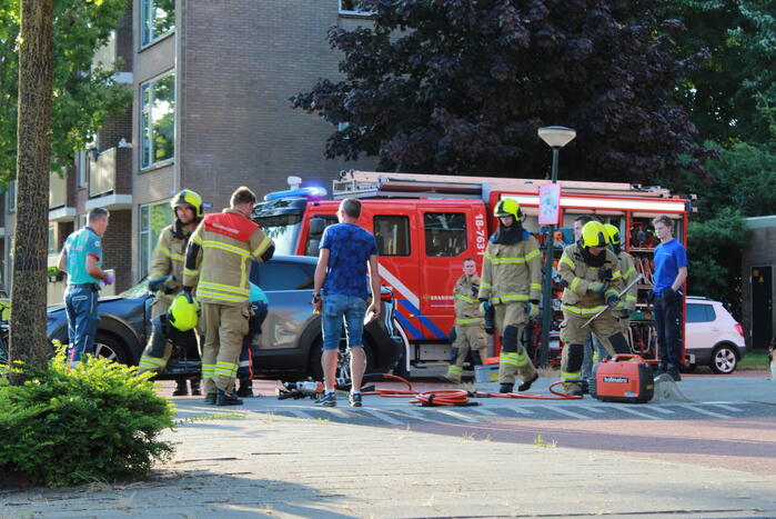 Hevige schade bij ongeval op kruising