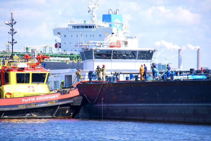 Brandmelding op binnenvaartschip in Afrikahaven