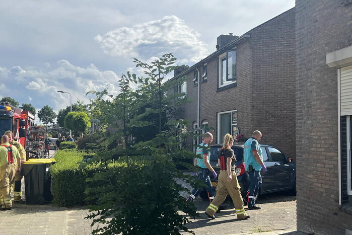 Vrouw gewond na vlam in de pan