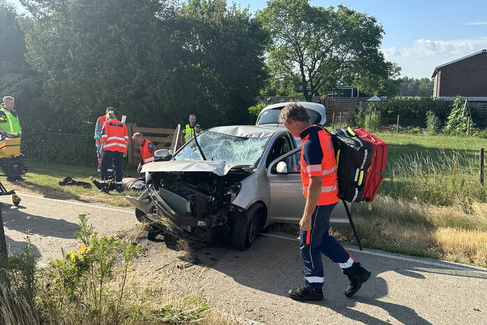 Twee gewonden bij eenzijdig ongeval