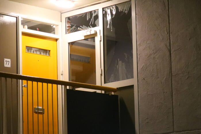 Enorme ravage bij flat na explosie