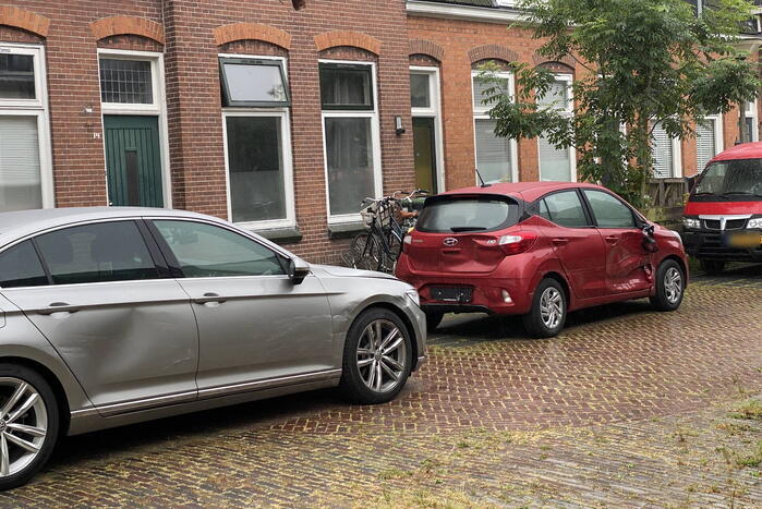 Undercover politiewagen loopt schade op bij achtervolging