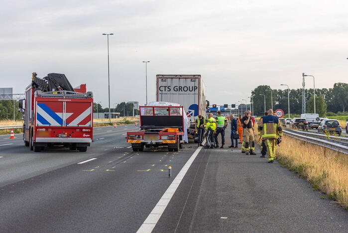 Dode bij aanrijding met vrachtwagen
