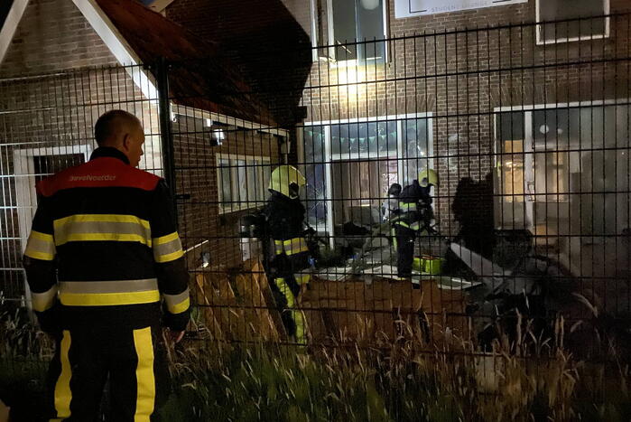 Tuinstoel in brand bij sloopwoning