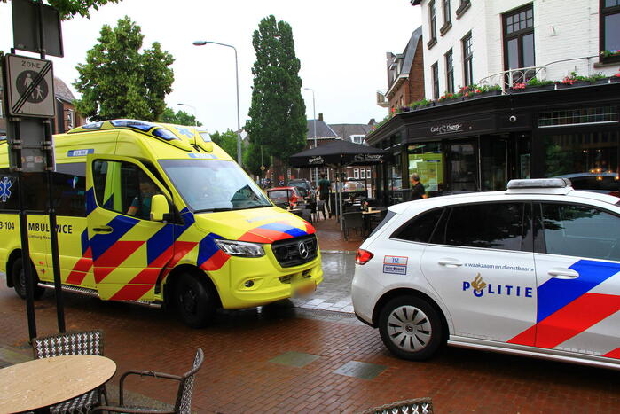 Persoon op scootmobiel aangereden door automobilist