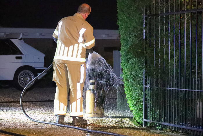 Feest eindigt met brand in achtertuin