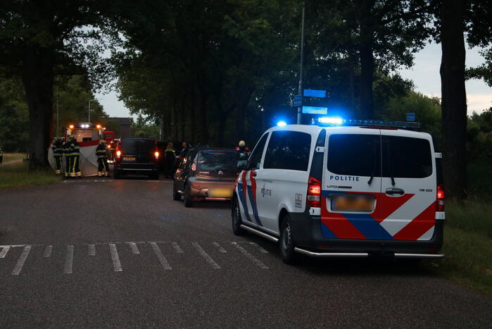 Persoon gewond bij botsing tussen twee voertuigen