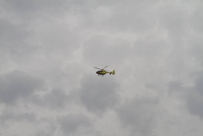 Straat afgezet na incident, traumahelikopter ingezet