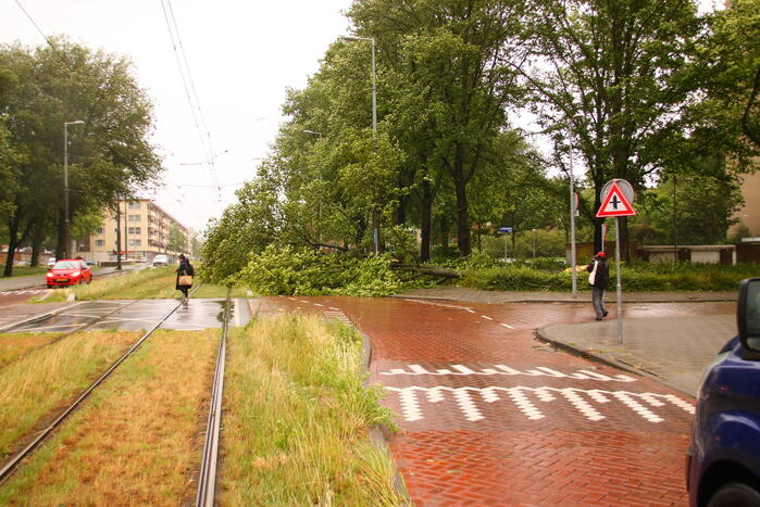 Problemen op de weg door storm Poly