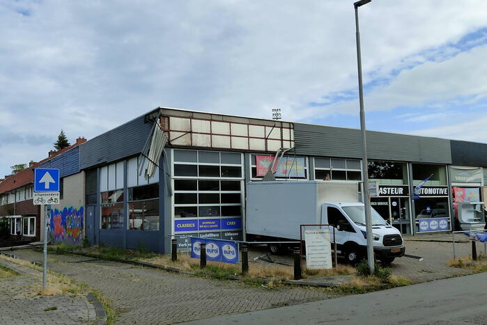 Storm veroorzaakt schade aan bedrijfspand