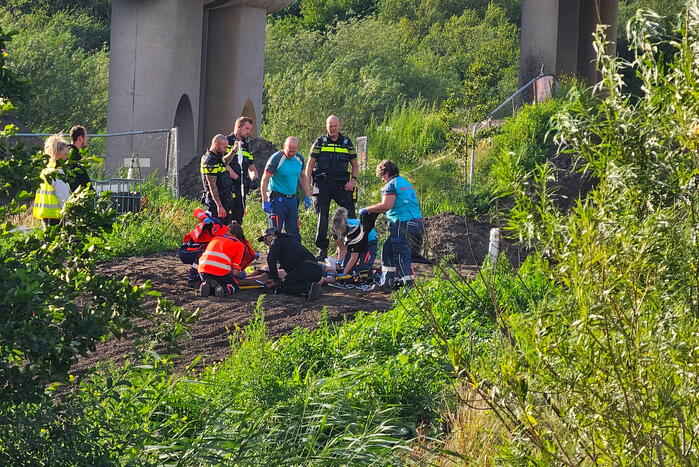 Motorcrosser ernstig gewond na val