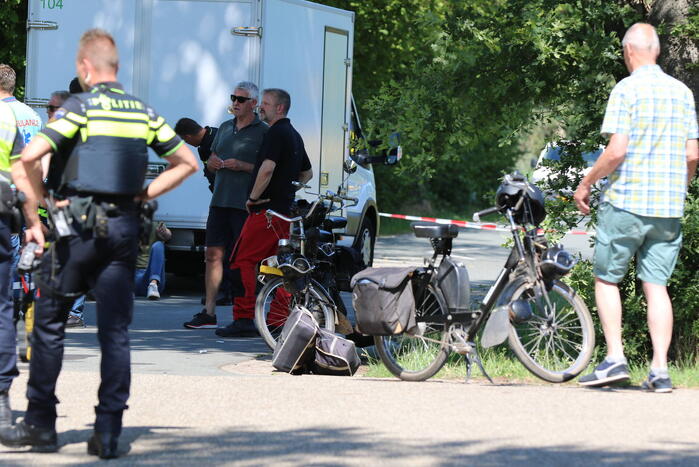 Club van solexrijders aangereden