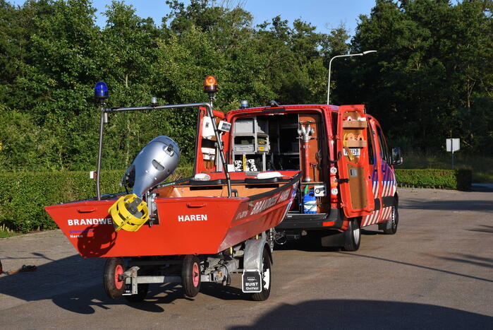 Boot maakt water op Hoornsemeer