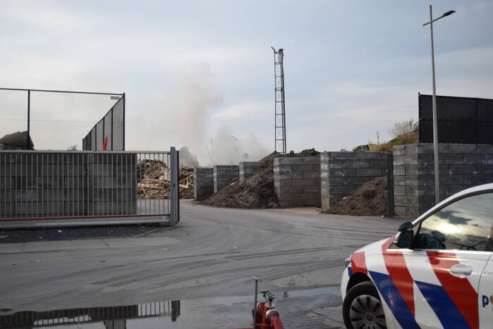 Brand in container van recyclingbedrijf