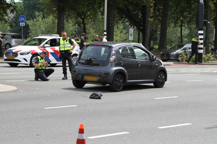 Kind gewond bij aanrijding met auto