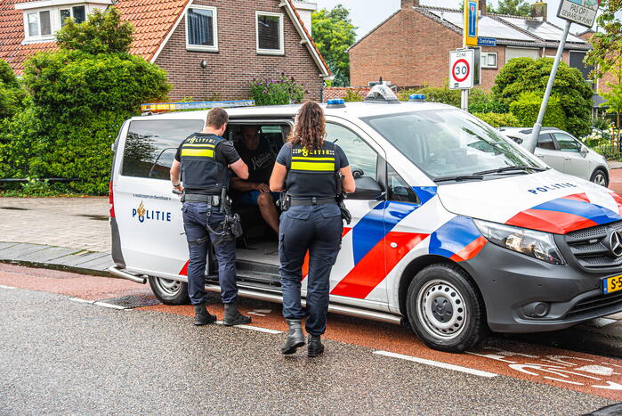 Dronken automobilist botst op tegemoetkomende auto