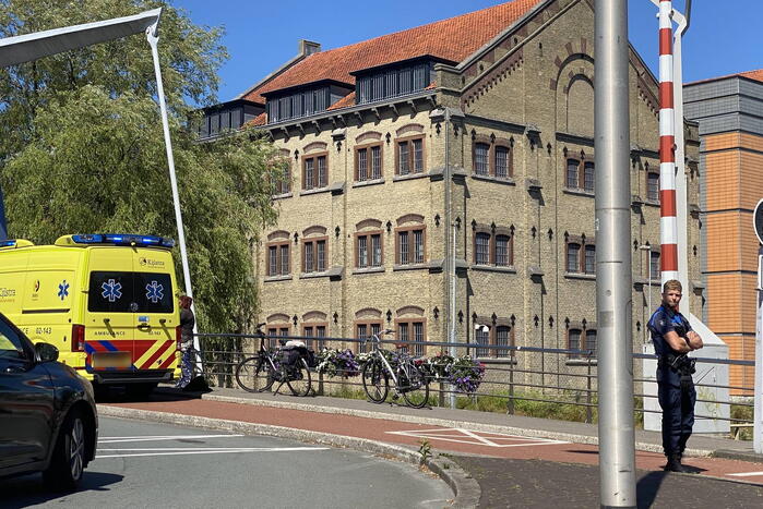 Persoon gewond na val met fiets