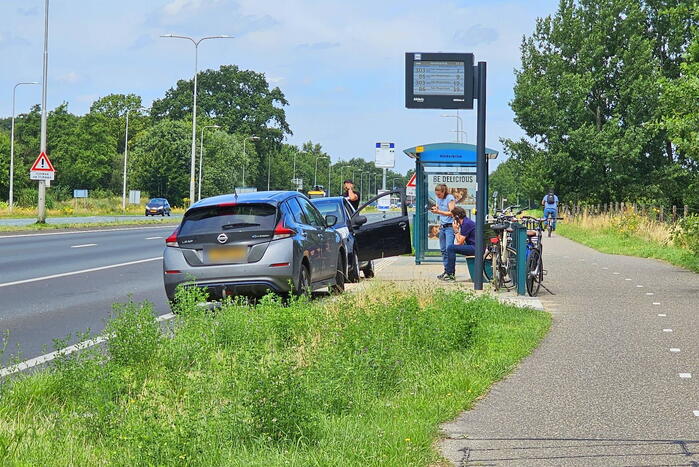 Flinke schade na dat auto's elkaar raken