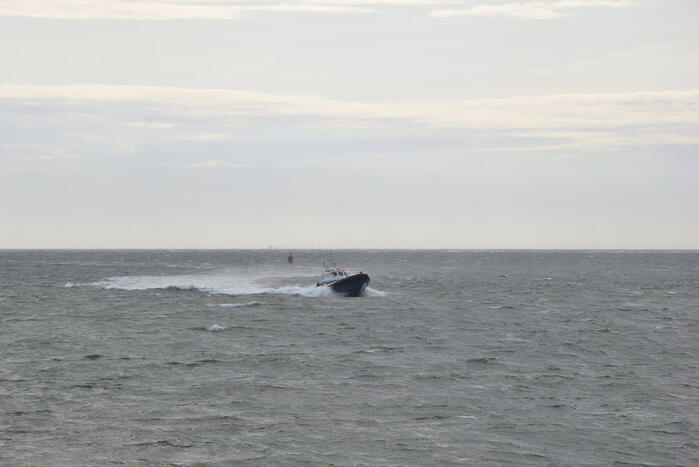 Grote zoekactie naar vermiste surfer rondom Oosterscheldekering