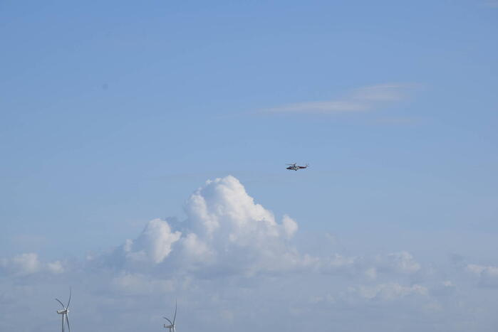 Grote zoekactie naar vermiste surfer rondom Oosterscheldekering