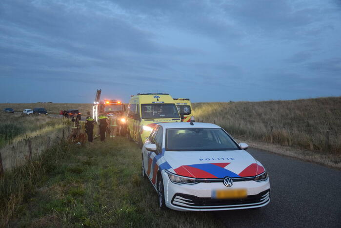 Motorrijders vliegen uit bocht