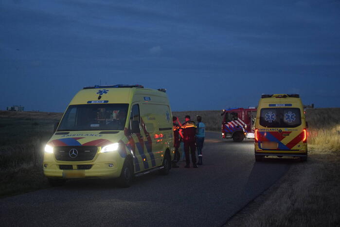 Motorrijders vliegen uit bocht