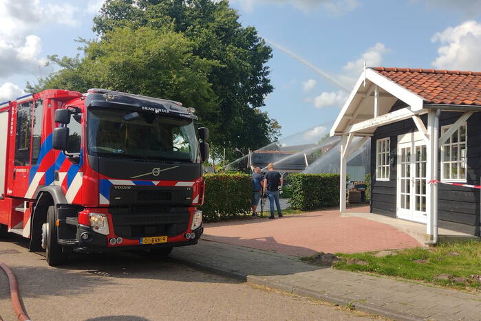 Brand slaat over na zorgboerderij