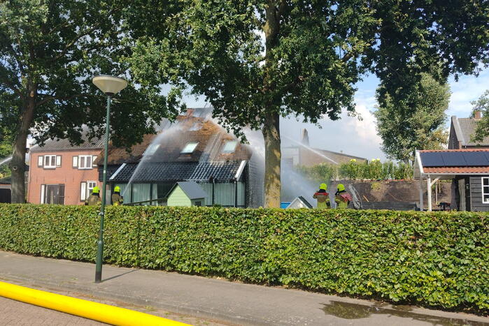 Brand slaat over na zorgboerderij