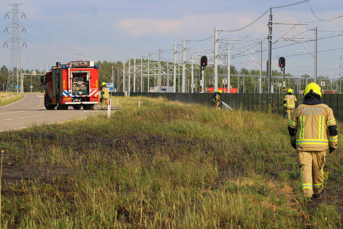 Flink stuk berm in brand