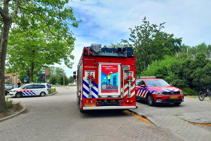 Traumahelikopter landt bij zwembad De Fakkel