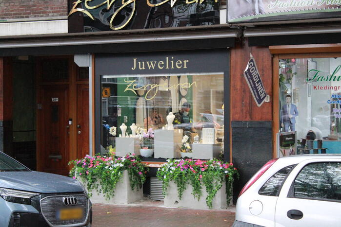 Zoektocht naar daders na overal