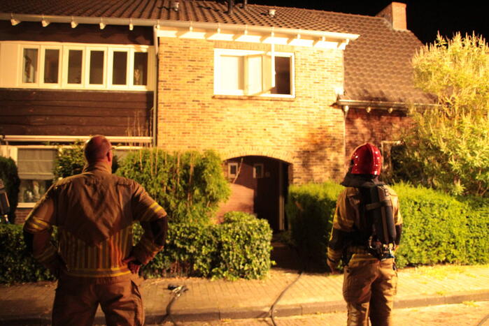 Flinke rookontwikkeling na brand in woonkamer